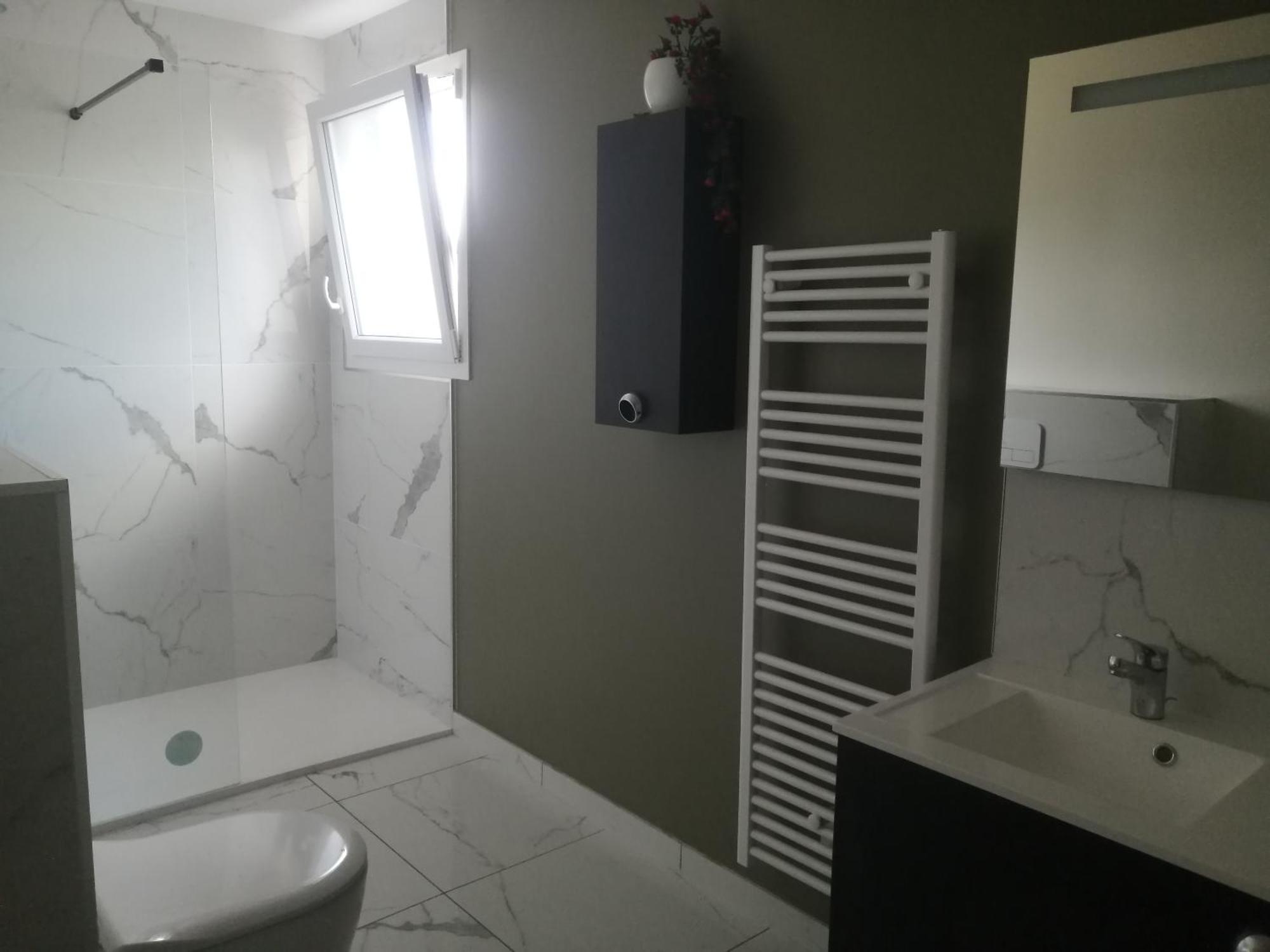 Chambre Privee Dans Une Maison Familiale Charmes  Exteriör bild